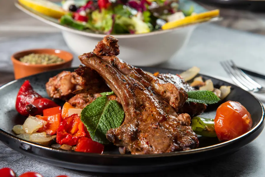 Lamb Chops white rice (4 pieces)